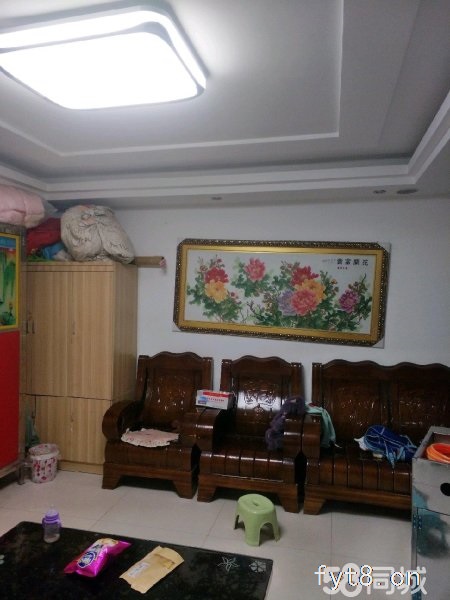 新区 六里 欧陆花苑小区一楼带院 精装 仅售90万满五唯一